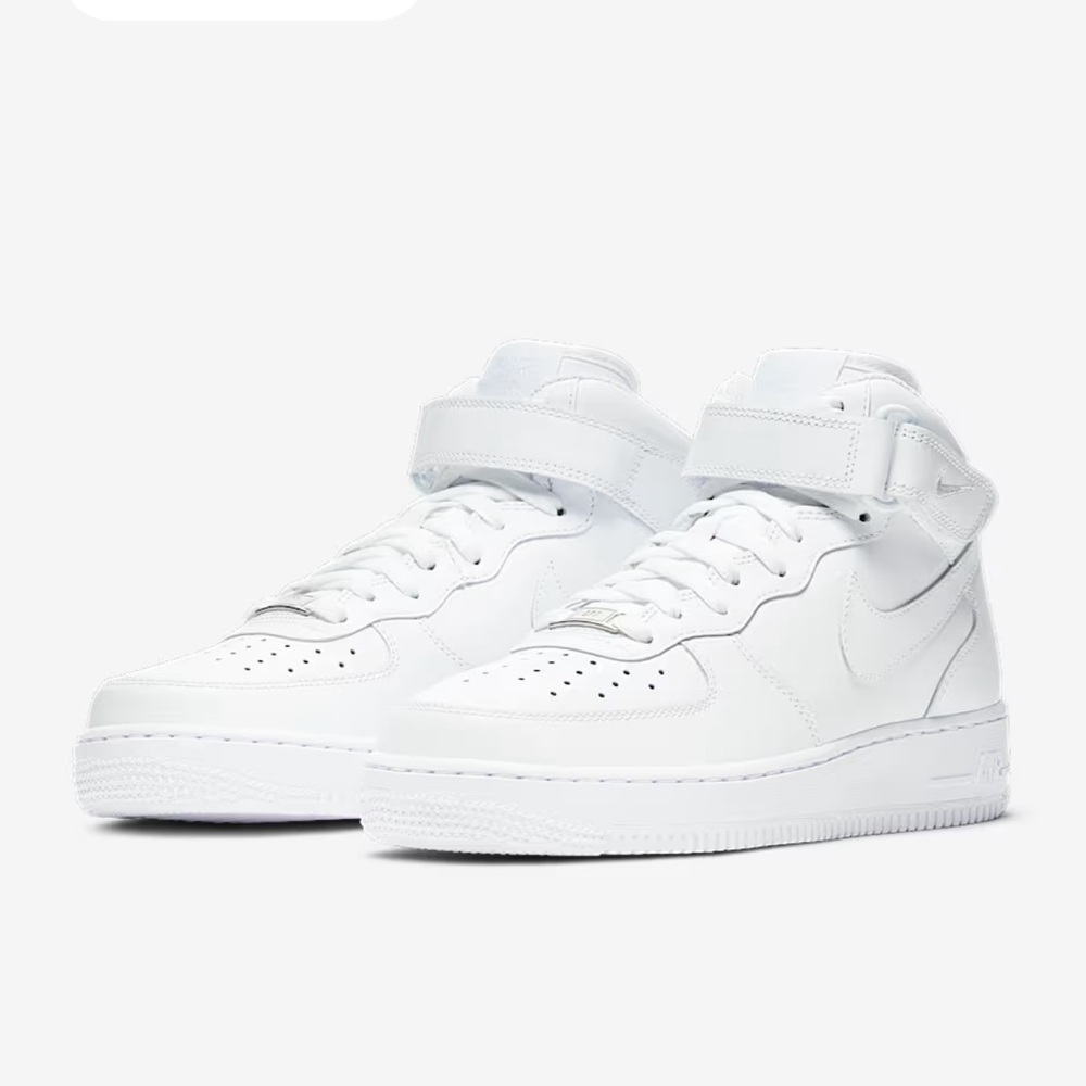 Nike Classic Air Force 1 White Mid